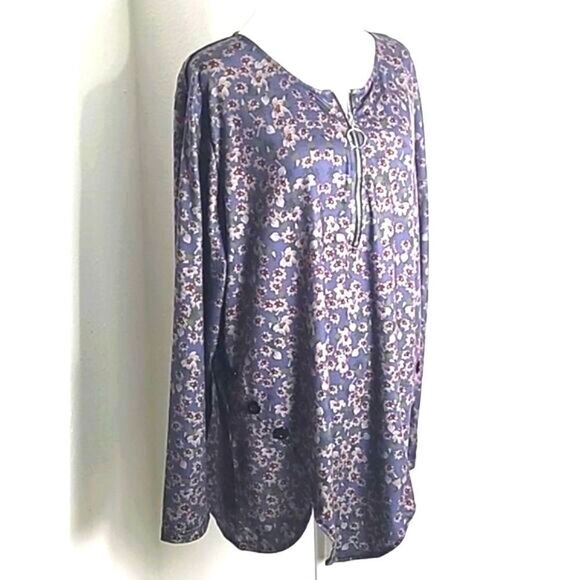 Gray Tunic Top with Maroon Flowers, Big Zipper at Neckline,  Size XXL - Picture 2 of 8
